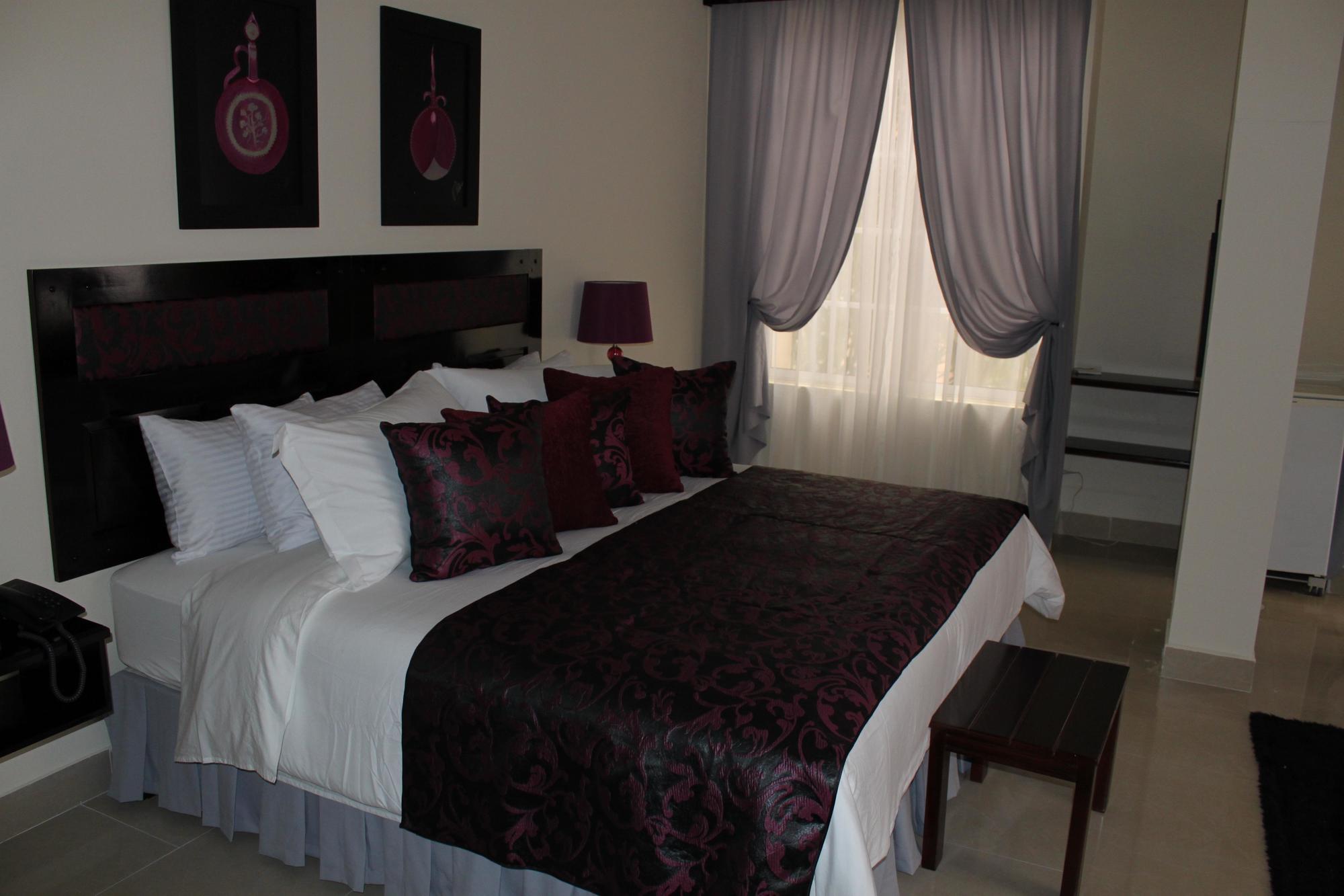 Victoria'S Park Hotel Армения Екстериор снимка