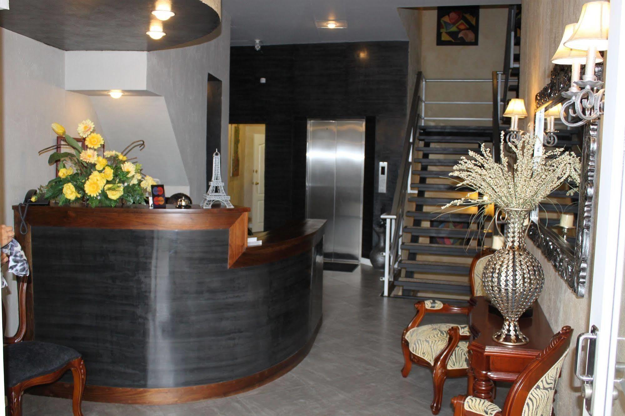 Victoria'S Park Hotel Армения Екстериор снимка