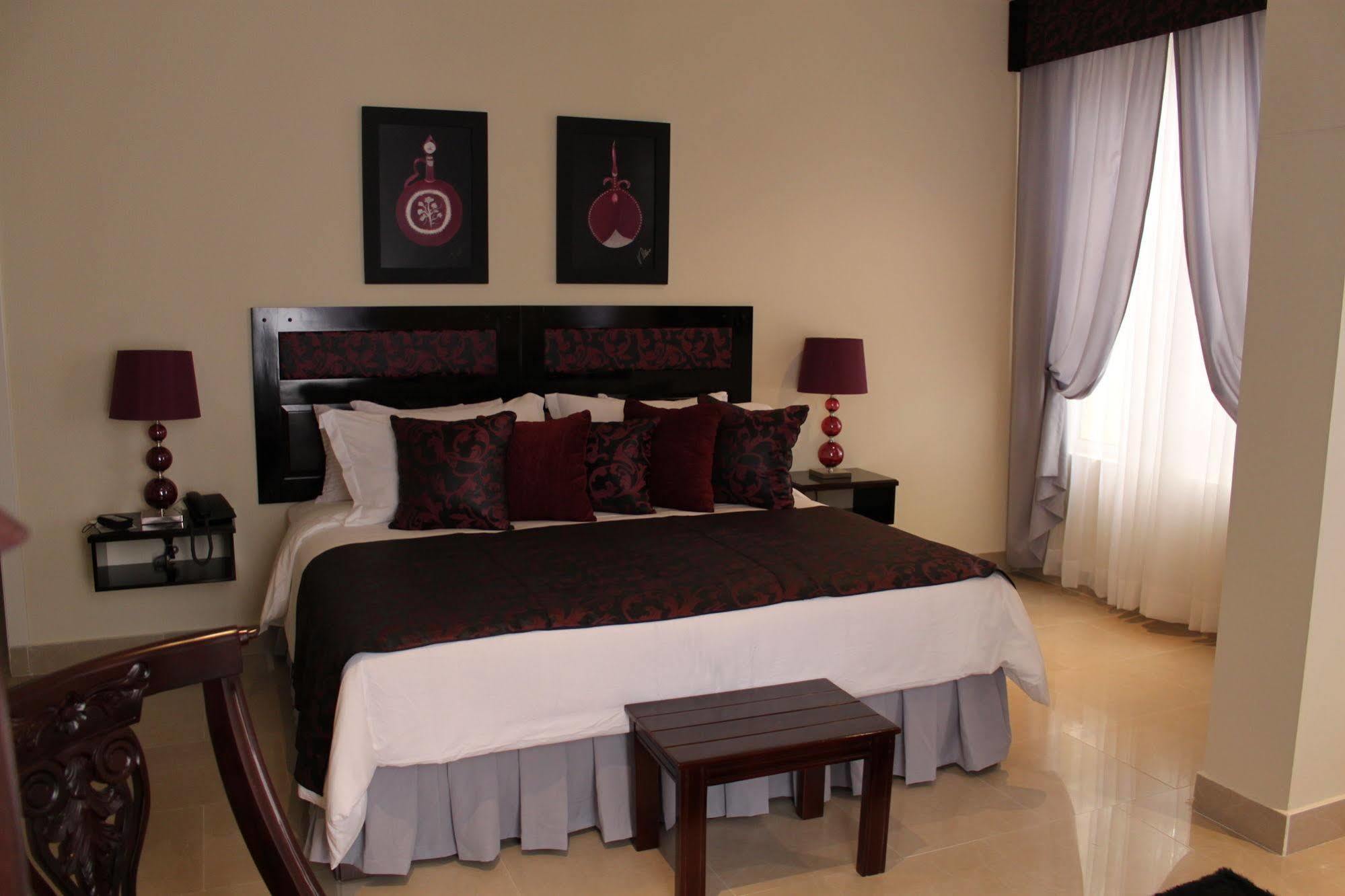 Victoria'S Park Hotel Армения Екстериор снимка